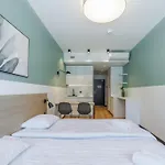 River Hotel