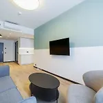 River Hotel